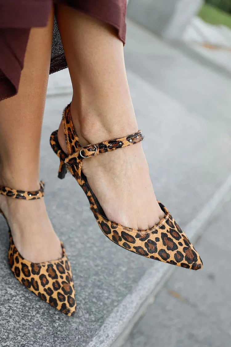 BALLET FLATS PUNTUDOS CON TIRA
