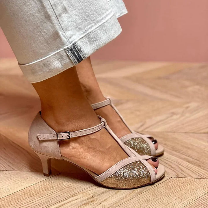 SANDALIA BRILLANTE CON TACÓN BAJO