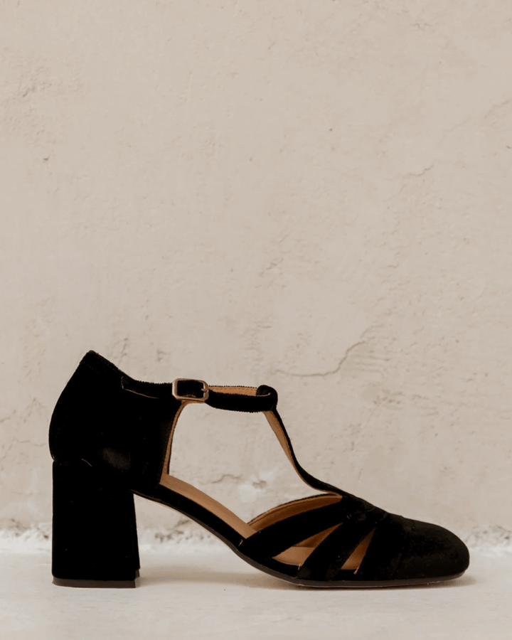 ZAPATO CON T-BAR Y TACÓN ESTABLE