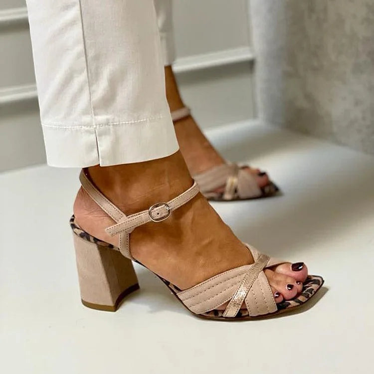 SANDALIAS CON TALÓN CRUZADO