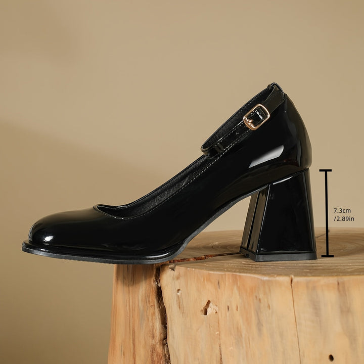 Celeste - Tacones de Charol con Correa