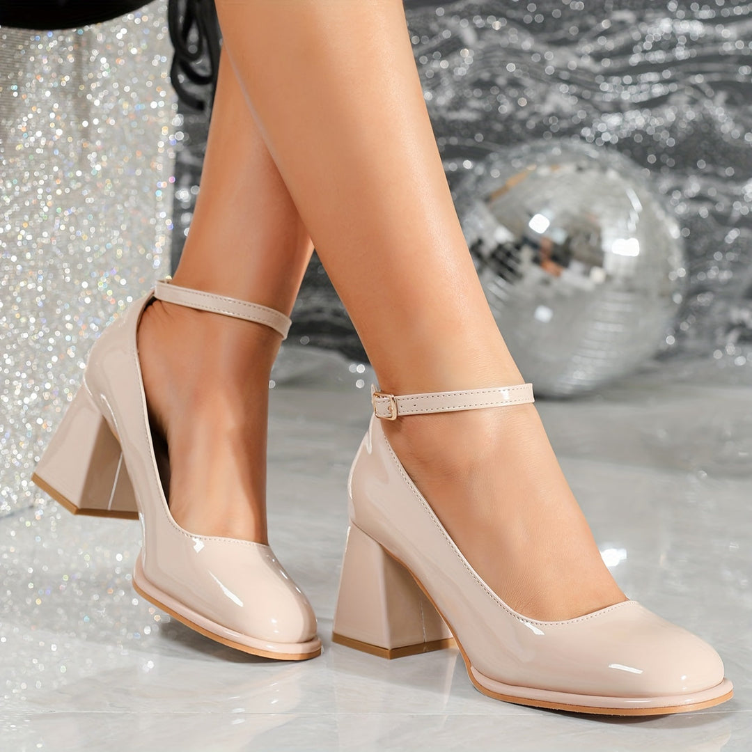 Celeste - Tacones de Charol con Correa