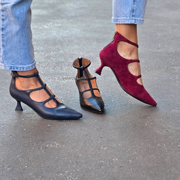 ZAPATOS DE TACÓN BAJO CON CORREAS
