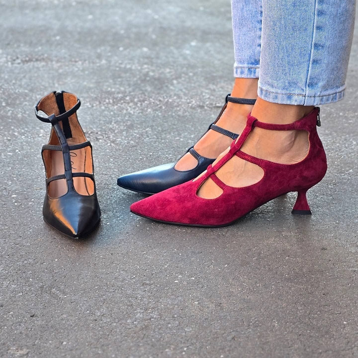 ZAPATOS DE TACÓN BAJO CON CORREAS