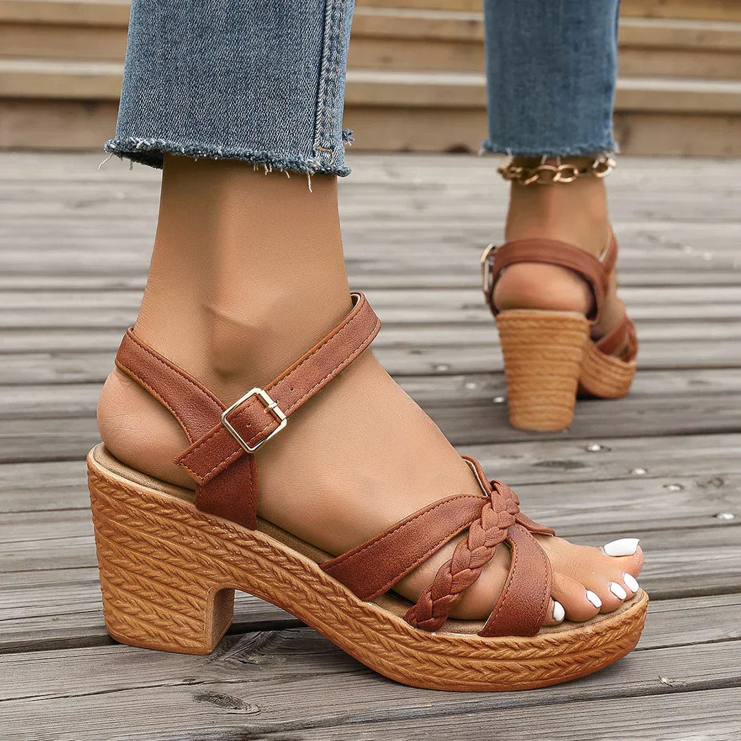 SANDALIAS DE TACÓN TEJIDAS