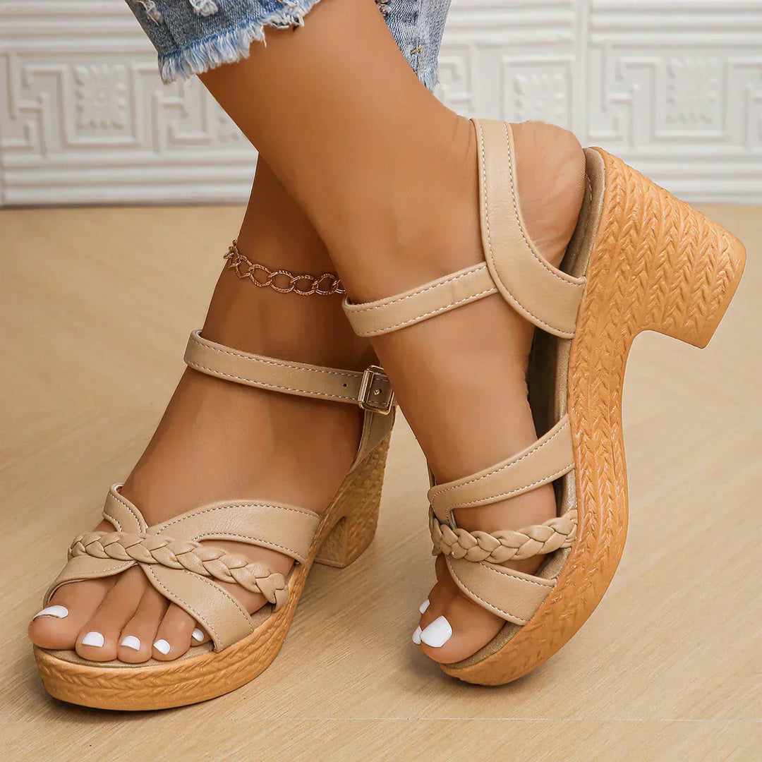 SANDALIAS DE TACÓN TEJIDAS