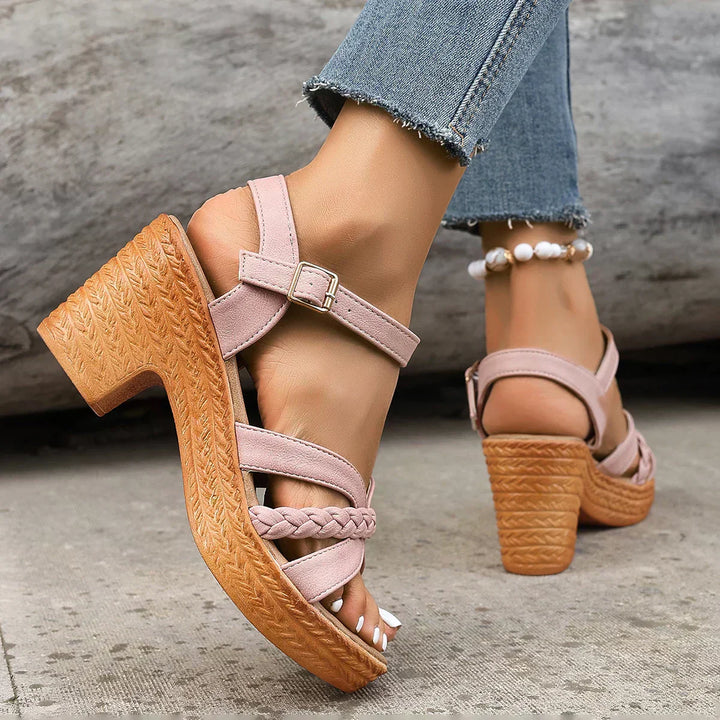 SANDALIAS DE TACÓN TEJIDAS