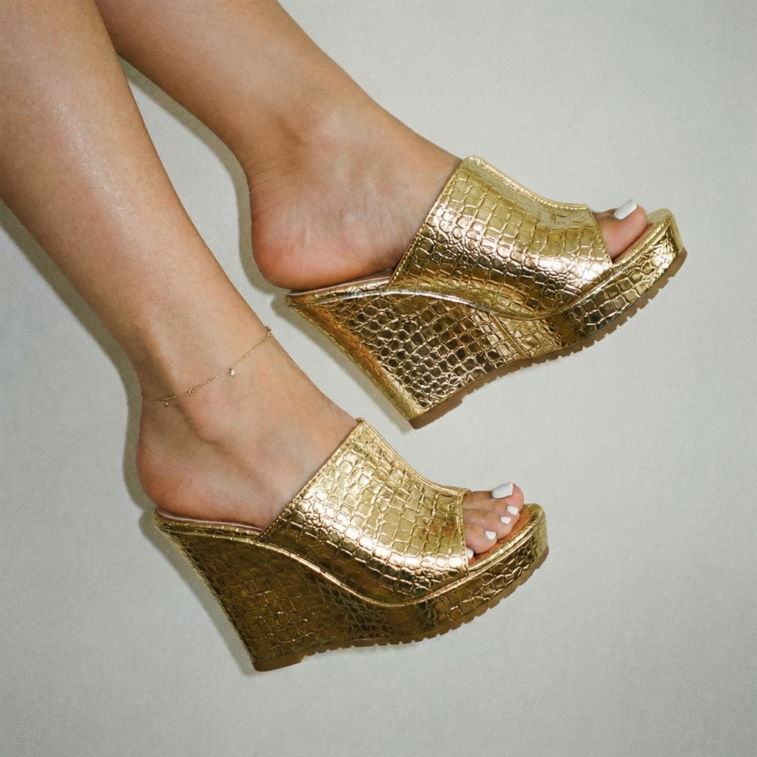 Selene | Sandalias de Cuña para una Elegancia Sin Esfuerzo